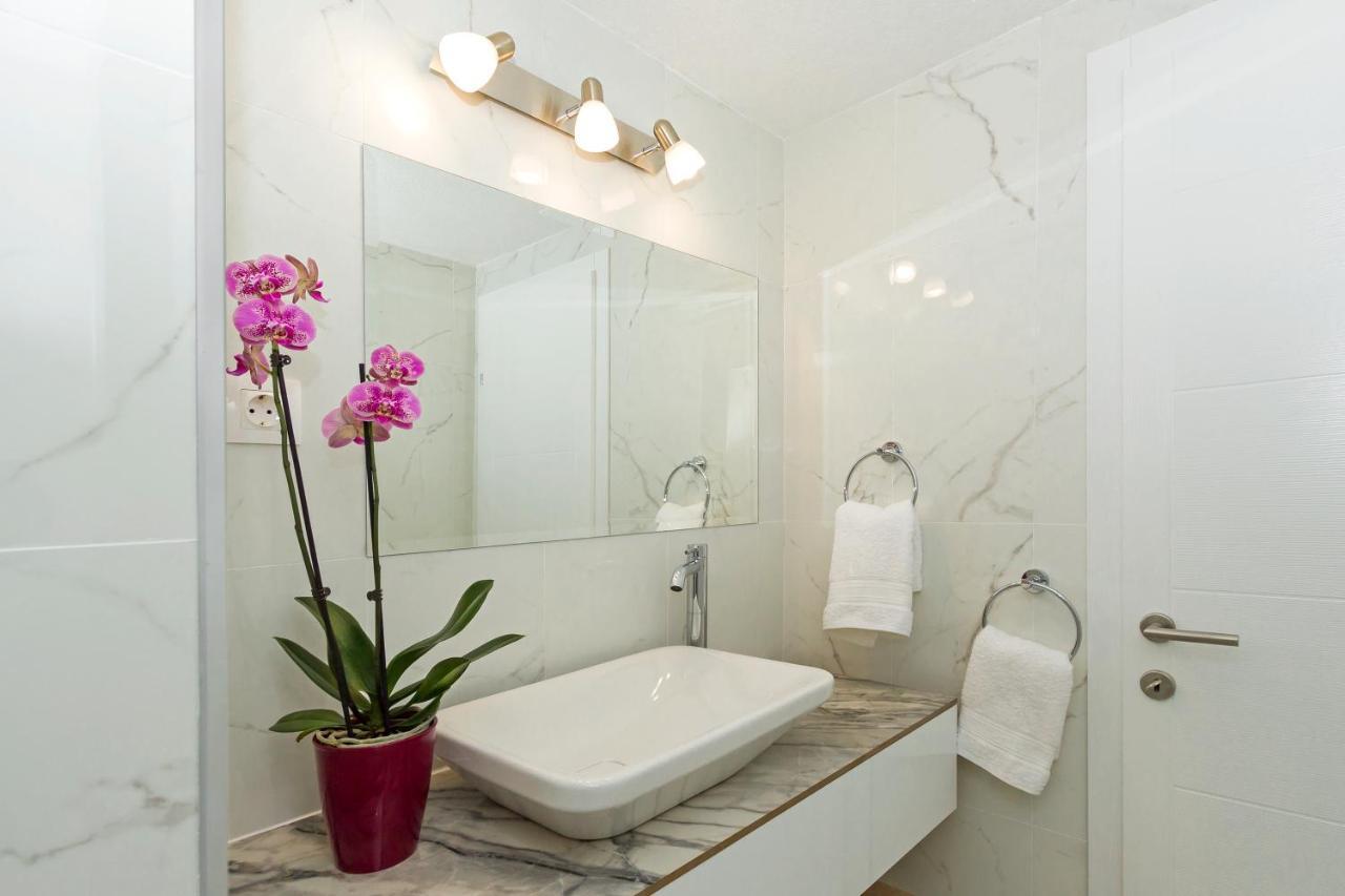 Ines Apartments オフリド エクステリア 写真